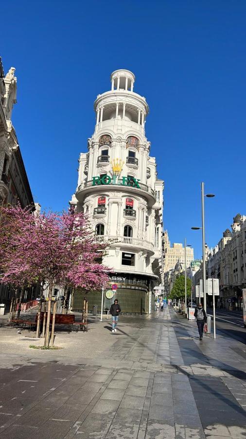 Apartment Deluxe Near Gran Via Madrid